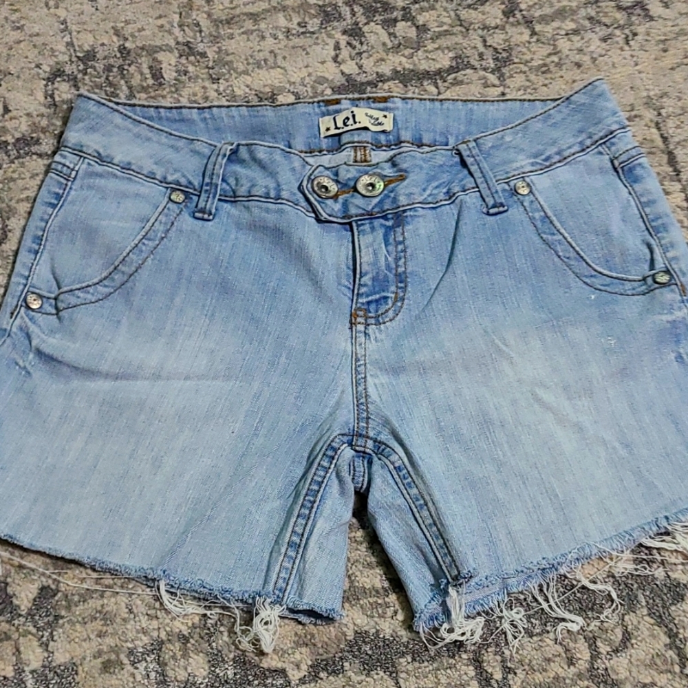 L.e.i shorts